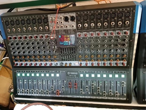 Yamaha PMY-16 USB 16 Channels Powered Mixer - main view
