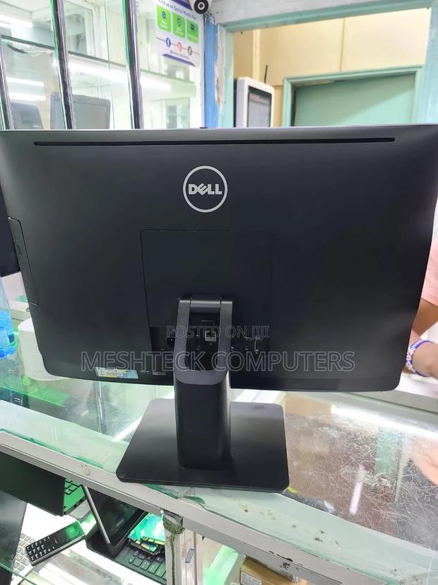 22 Inches Dell Monitor