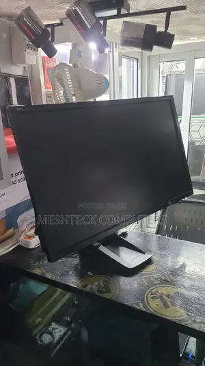 22 Inches Dell Monitor