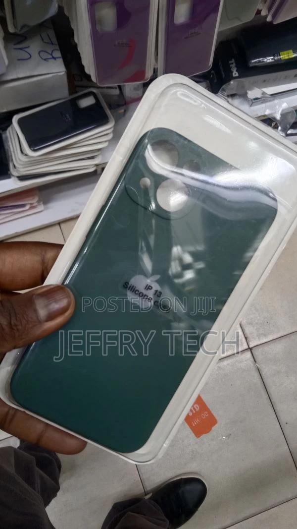 Silicone Case for iPhone 13 Dark Green - thumbnail 3