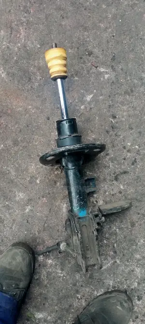 Mazda Axela 2015 Shocks