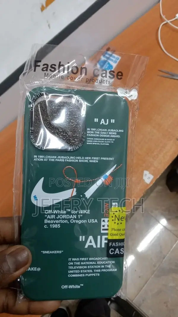 14 Pro Max Nike Green Design Phone Cases