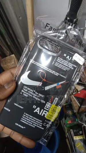 Royal Trend Apple iPhone 7/8/Se 2020 Black Nike Casetify