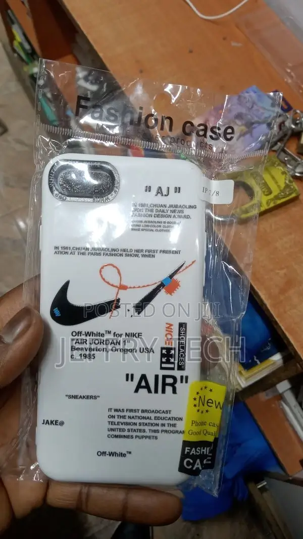 iPhone 8 /7 Nike Frosted Phone Case-White