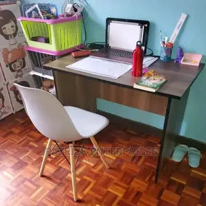 1 MTR Office Chair Plus Study Eames Chair