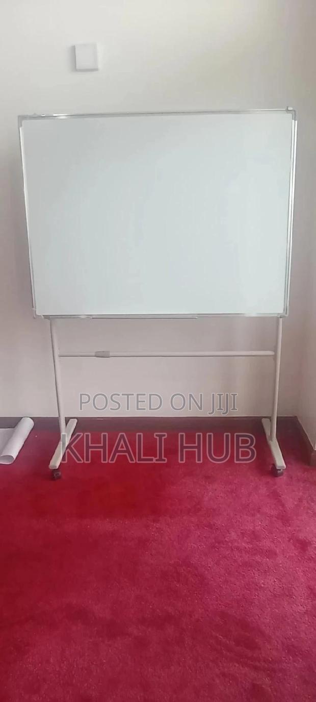Whiteboard Office Standing Whiteboard - main view