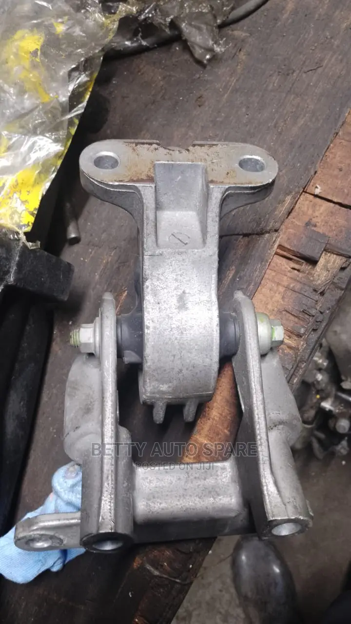Subaru Forester Engine Mountain