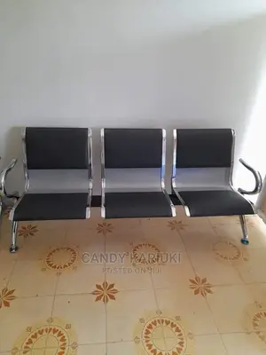 Padded Linked Waiting Bench