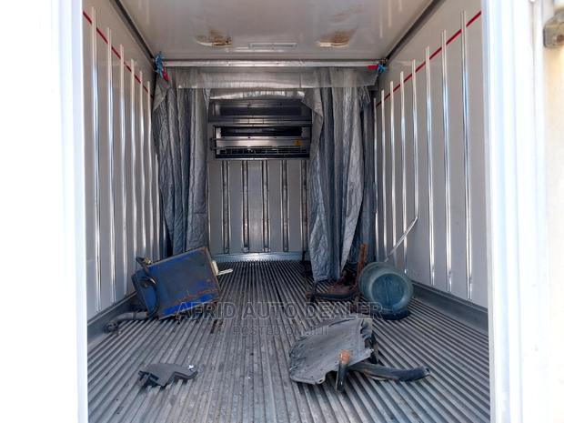 Hino Dutro Freezer 5tonnes - thumbnail 5
