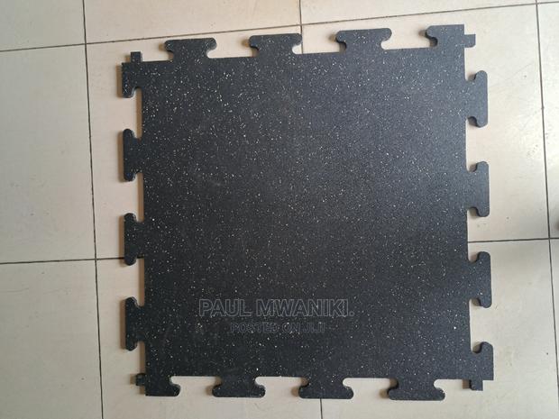 Gym Rubber Floor Mats, 980mm×980mm×15mm.
