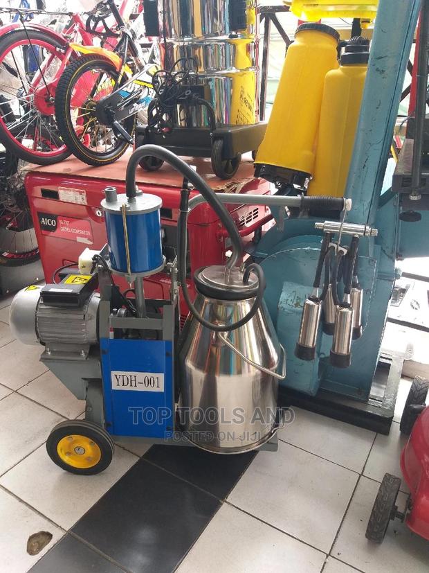 Milano Single Phase Single Automatic Milking Machine - main view