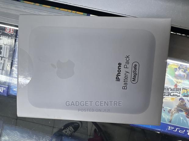 New Apple Magsafe Power Bank - thumbnail 3