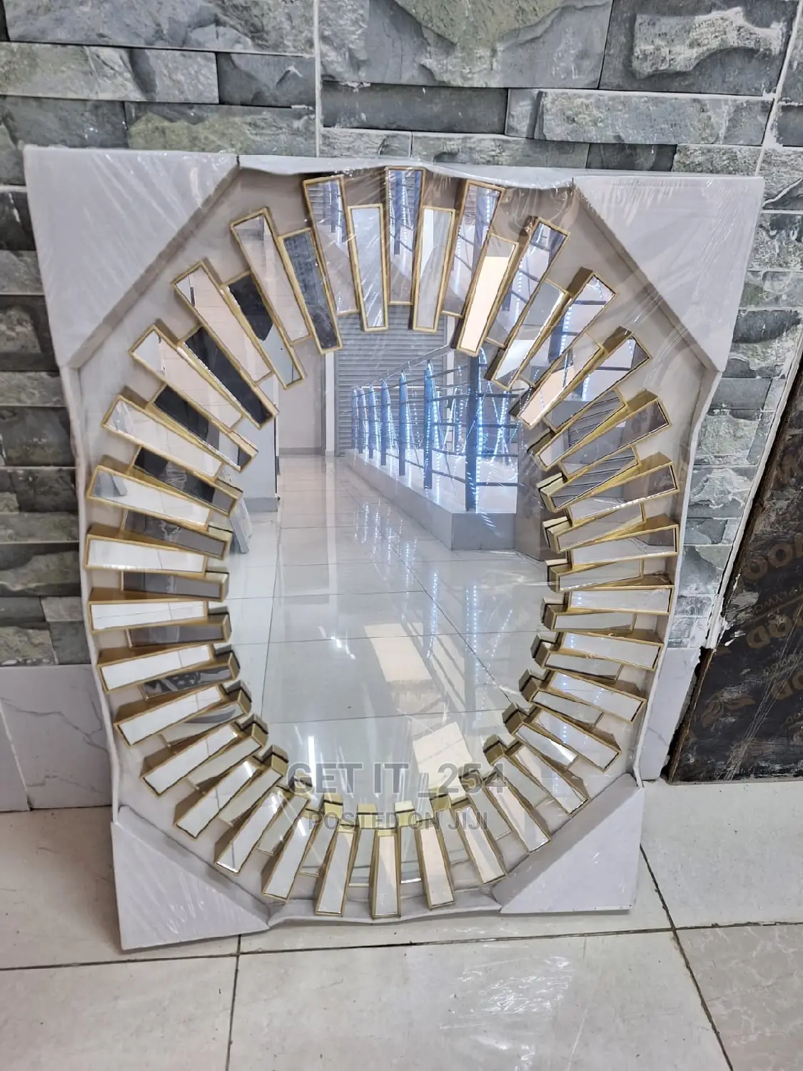 Oval Sunburst Wall Decor Mirror