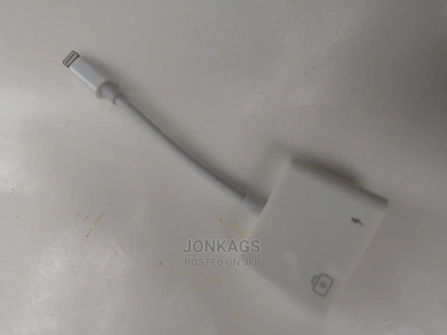 Apple Lighting To USB And Apple Lighting Charging