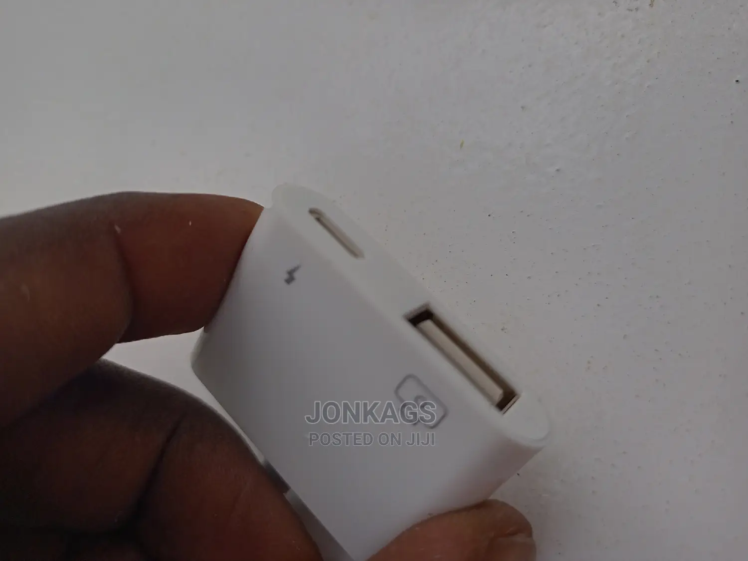 Apple Lighting To USB And Apple Lighting Charging