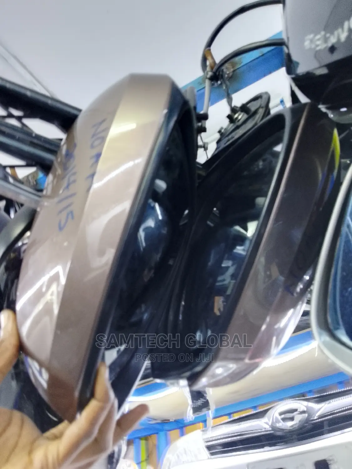 High Quality Noah Side Mirror