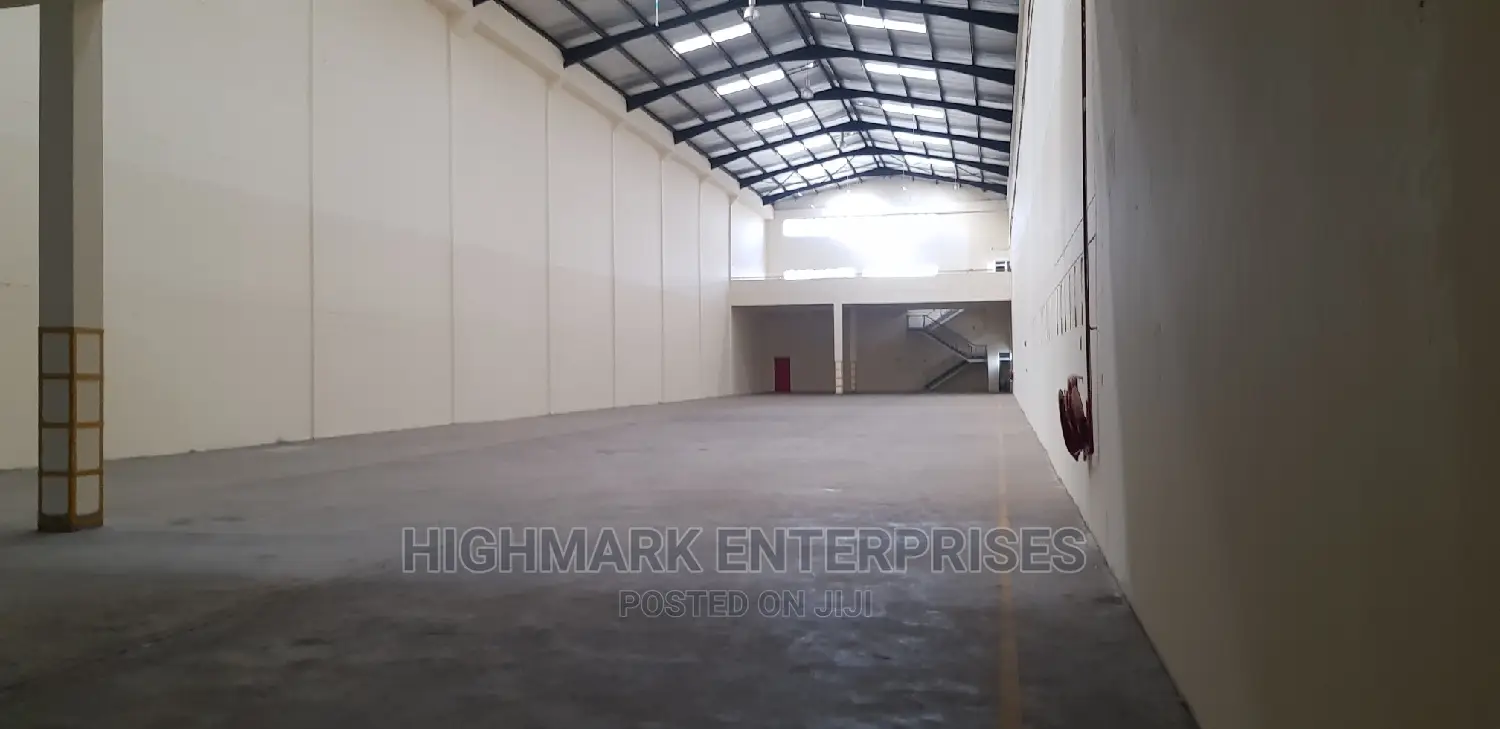 25000 Sq Feet Godown/Warehouse to Let