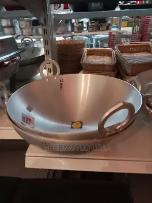 Non Stick Deep Frying Pan Heavy Duty/ Aluminium Frying Pan
