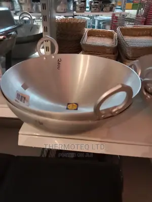 Non Stick Deep Frying Pan Heavy Duty/ Aluminium Frying Pan