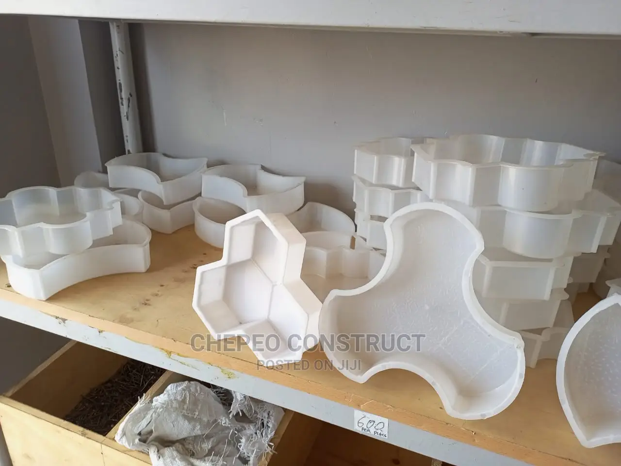 Pavers and Concrete Tiles Moulds