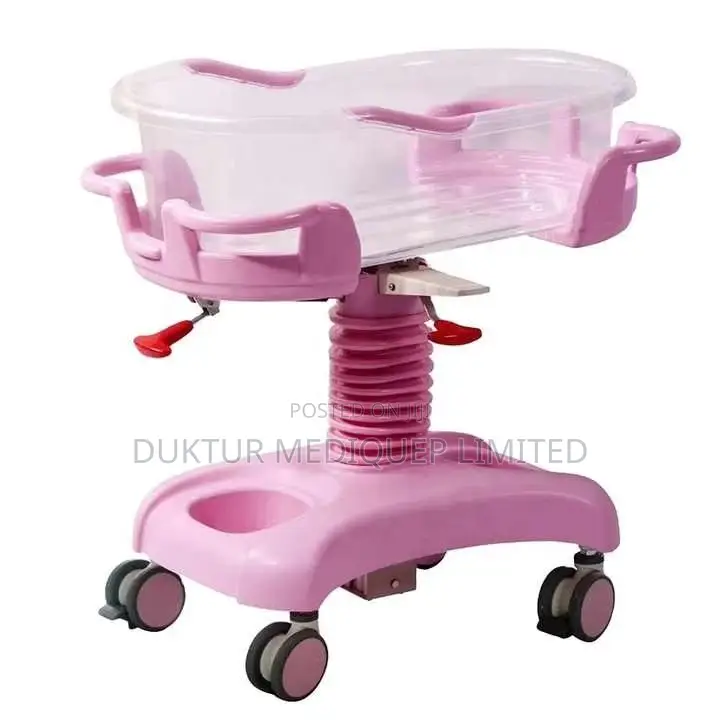 Luxurious Baby Cot