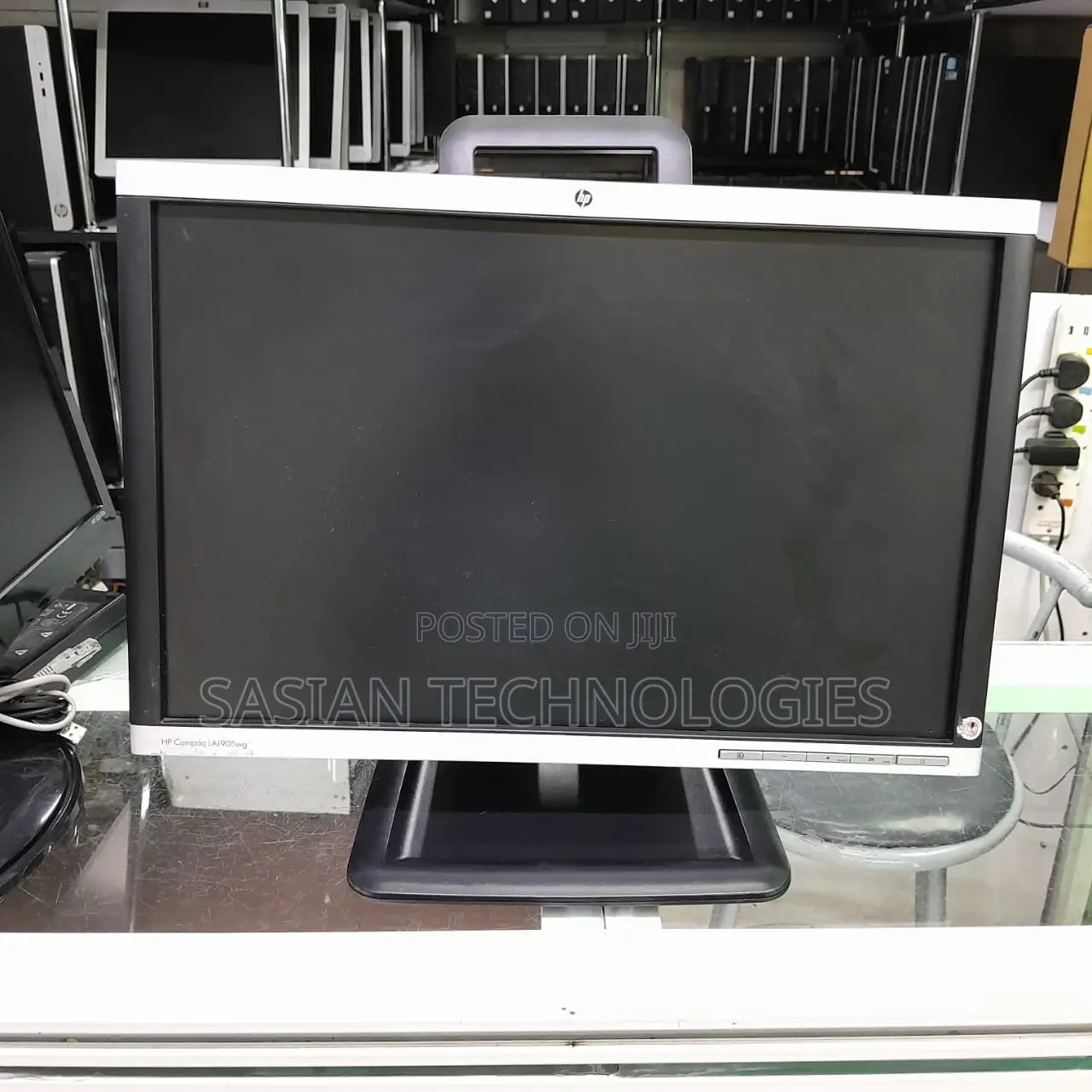 19 Inches HP Monitor