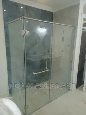 Frameless Shower Glass Cubicle