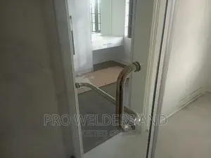 Frameless Shower Glass Cubicle