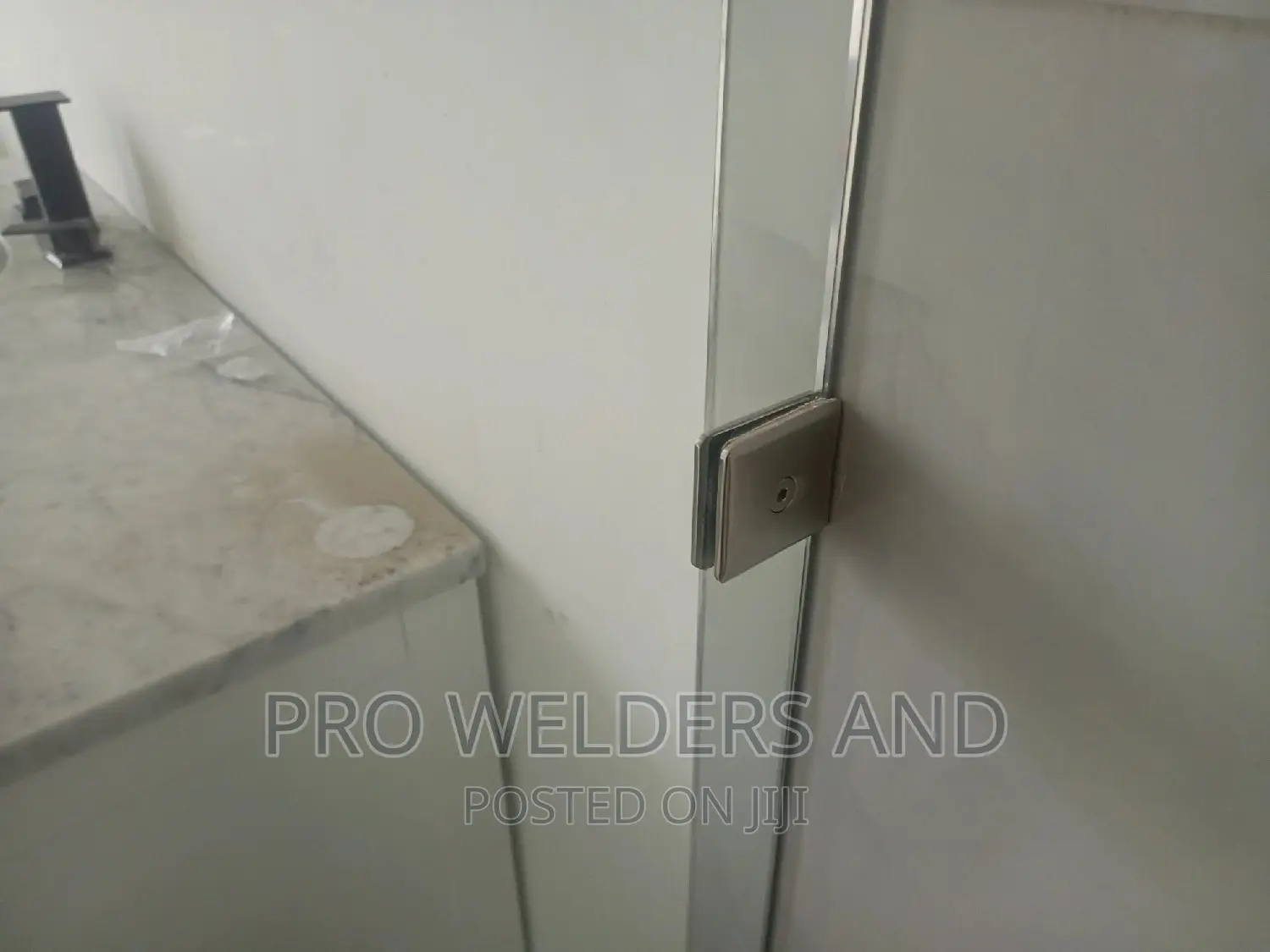 Frameless Shower Glass Cubicle
