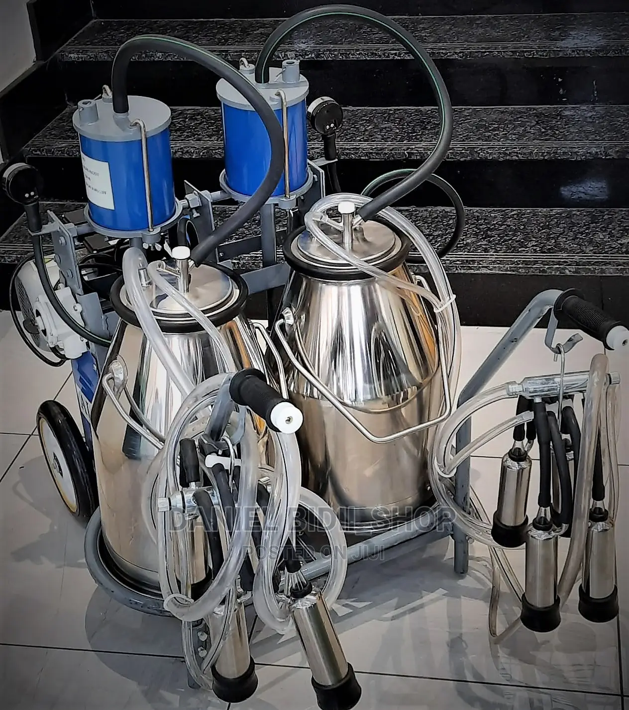 Complete Portable Milking Machine Double Barrel
