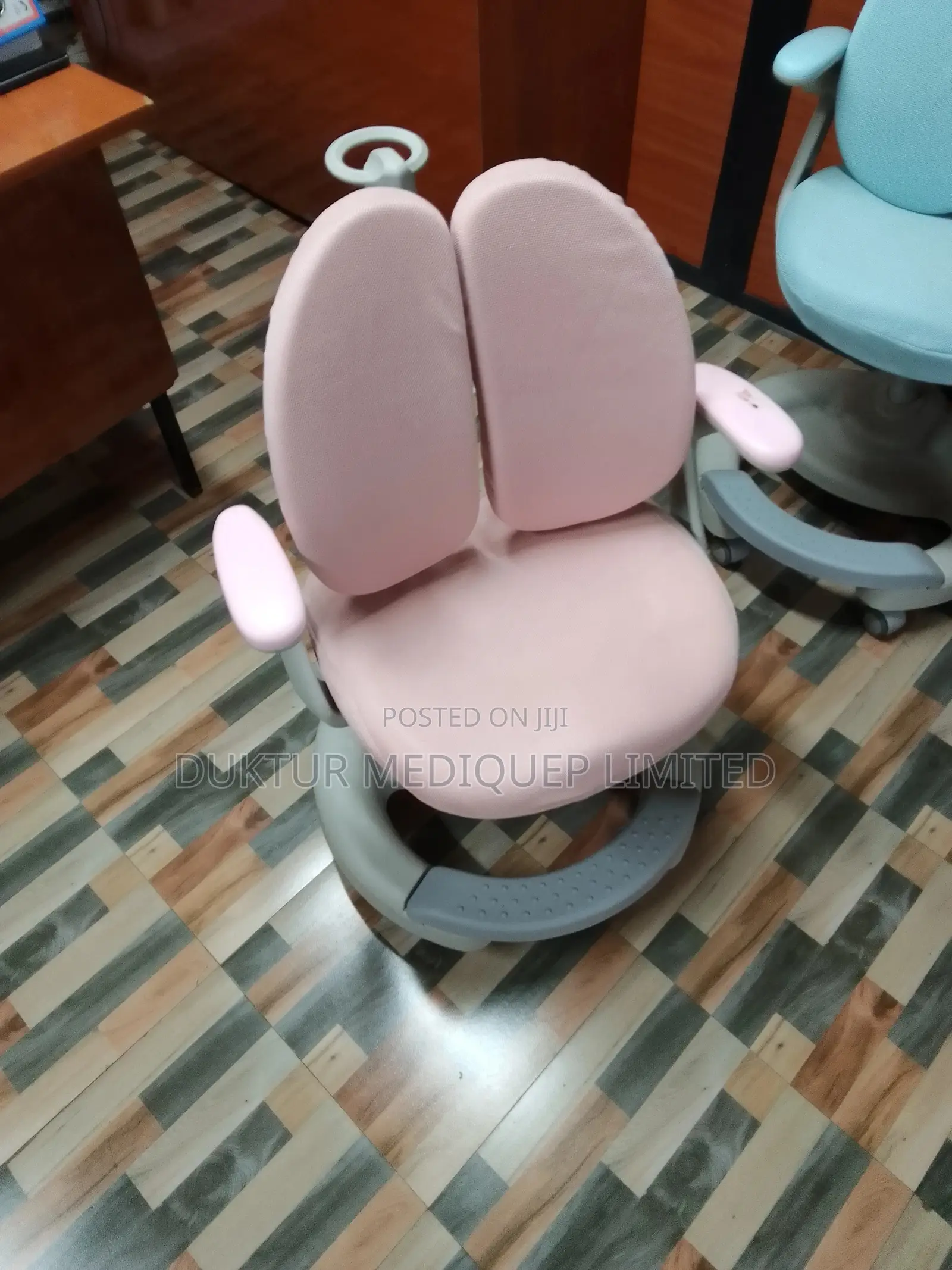 Ergonomic Children's Study/ Learning Chair Adjustable Height