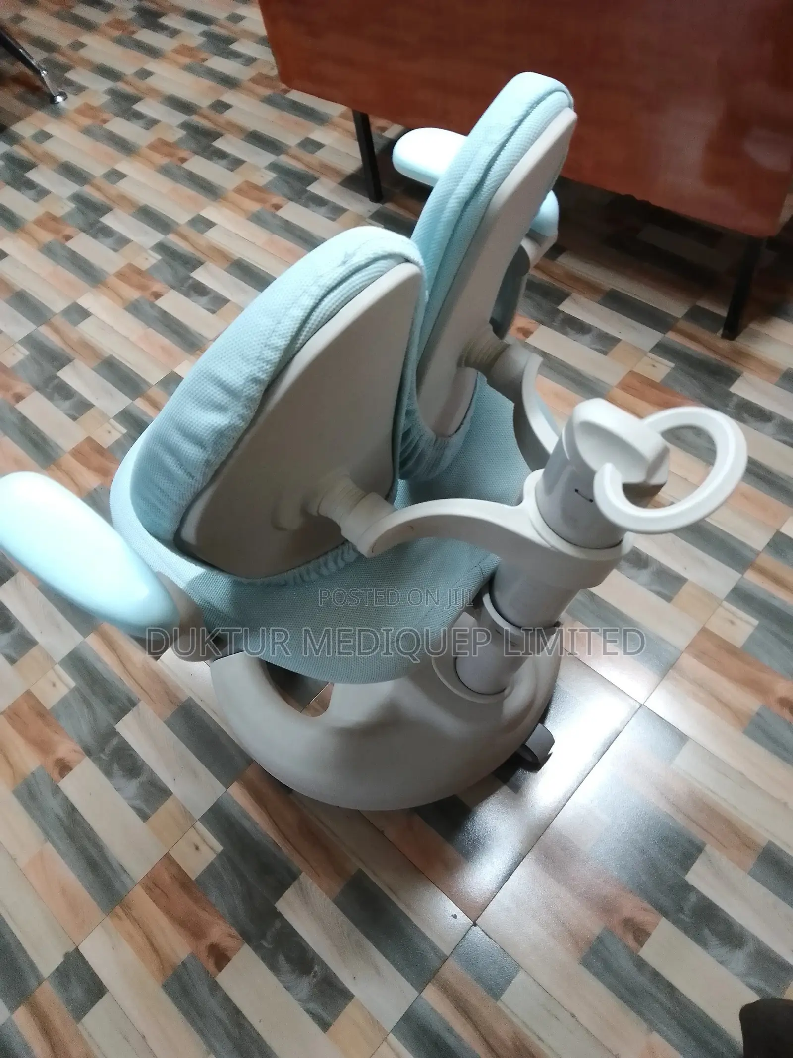 Ergonomic Children's Study/ Learning Chair Adjustable Height