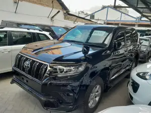 Toyota Land Cruiser Prado 2016 Black