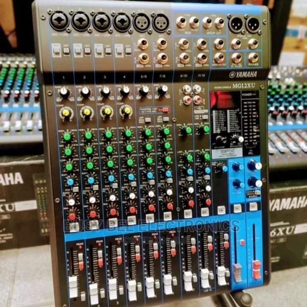 12xu Yamaha Mixer - main view
