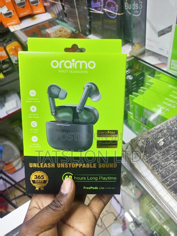 Oraimo Free Pod Earbuds - main view