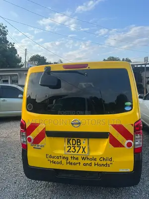 Nissan Caravan (Urvan) 2013 Yellow
