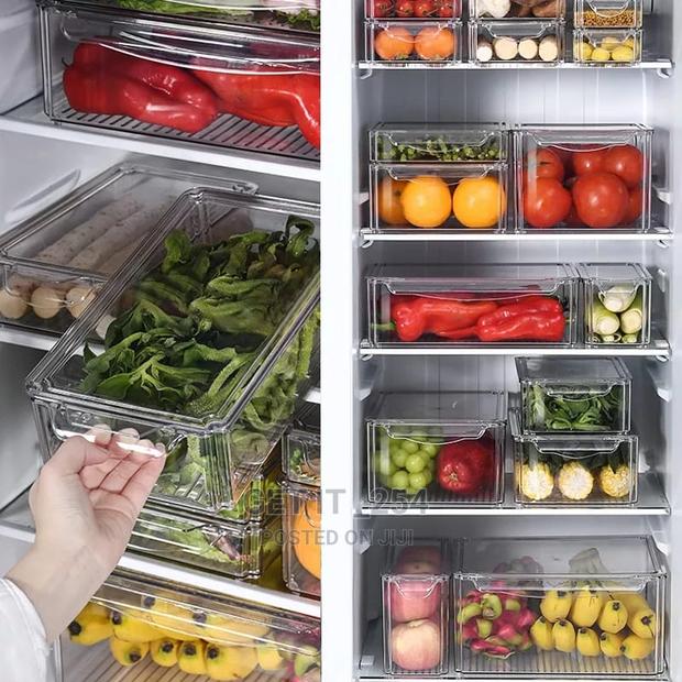 Transparent Food Container With Lid - main view