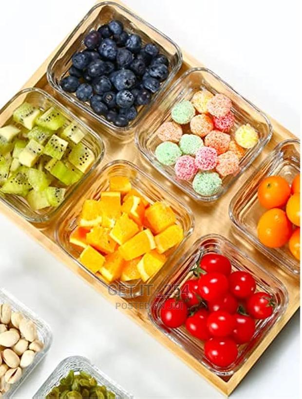 Glass Square Design Serving Plate Bowl With Bamboo Base - thumbnail 3