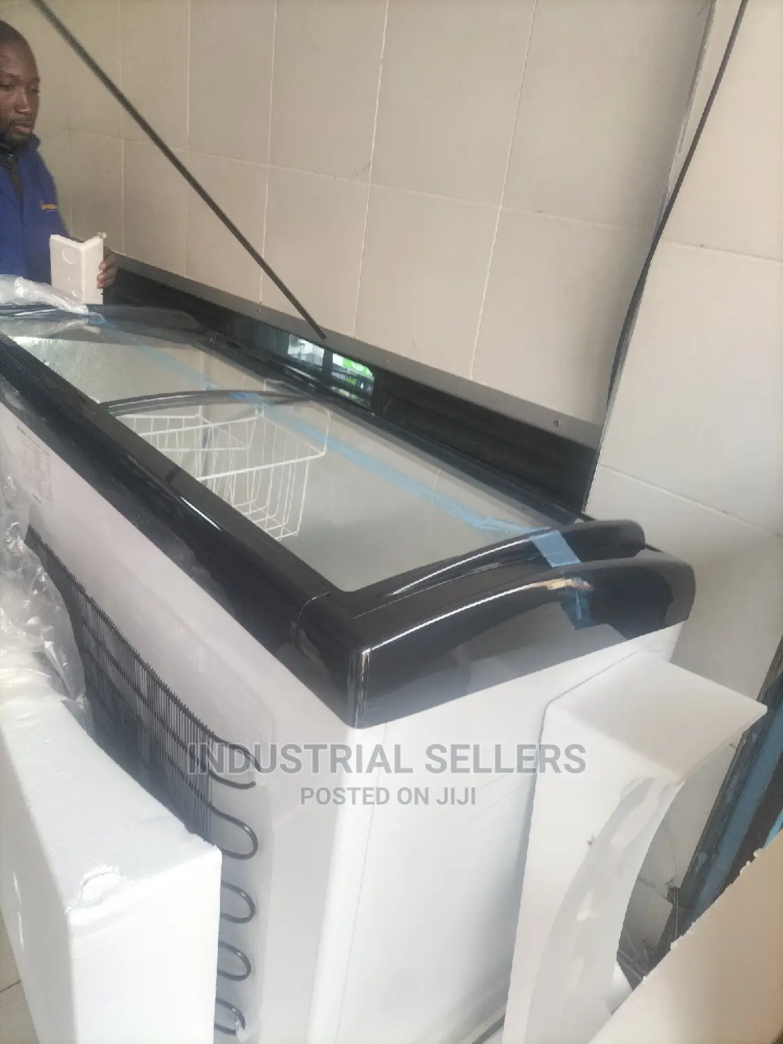New Ice Cream Display Freezer 330l