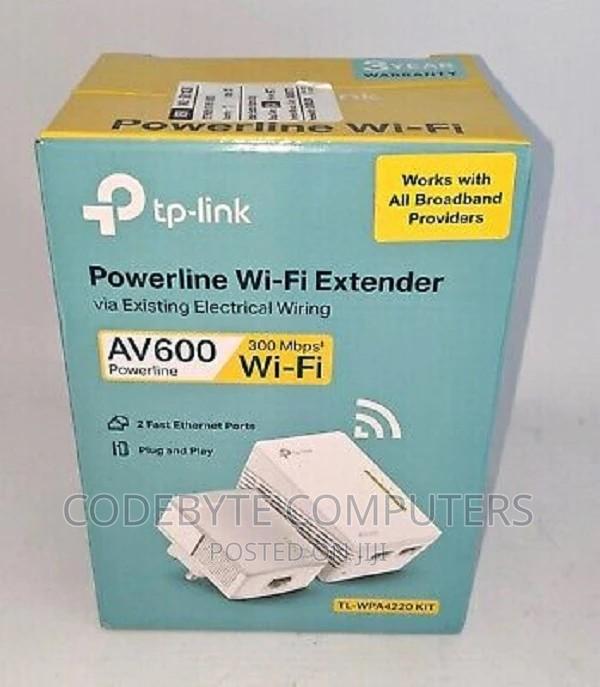 Tp-Link 300mbps AV600 Wi-Fi Powerline Extender Starter Kit T - main view