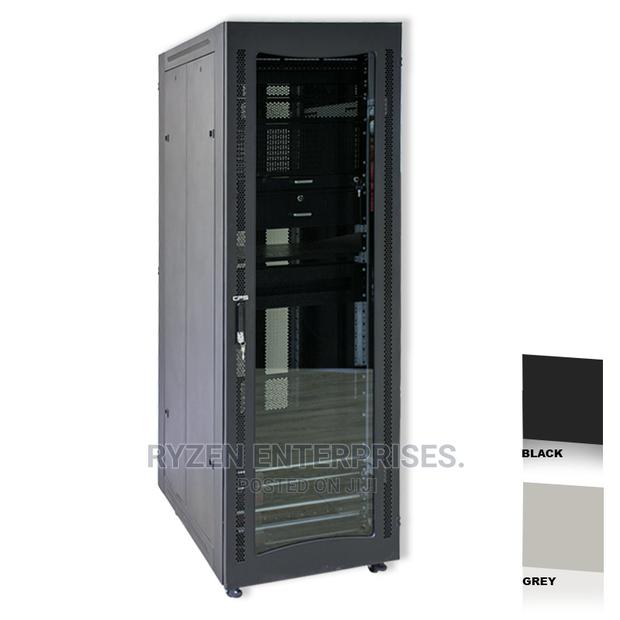 Network Cabinet 12u 600×600 - main view