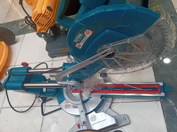 1800watts Total Slinding Meter Saw - main view