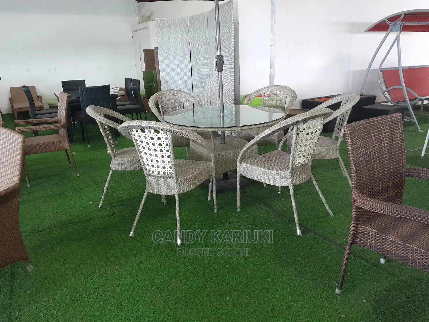 Spacious Garden Set Plus Umbrella