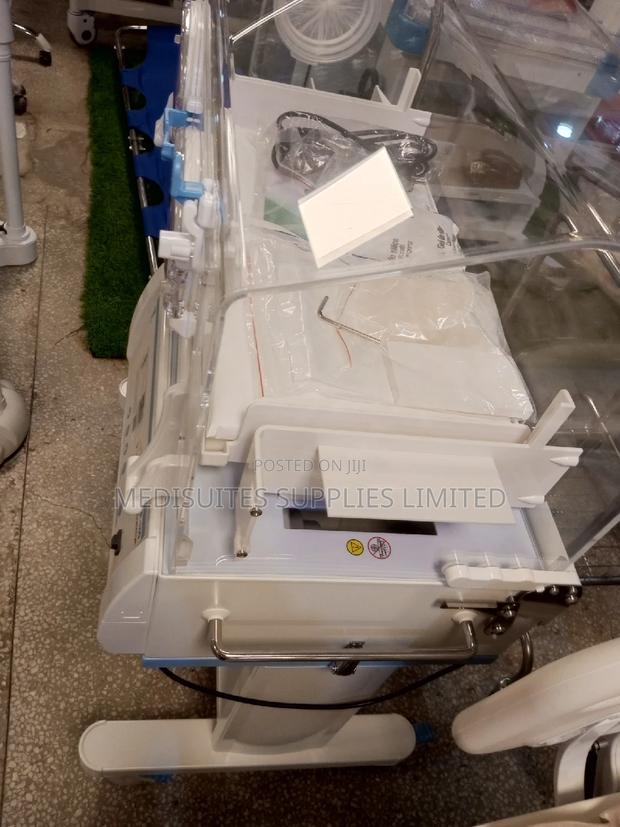 Infant Icubator - thumbnail 3