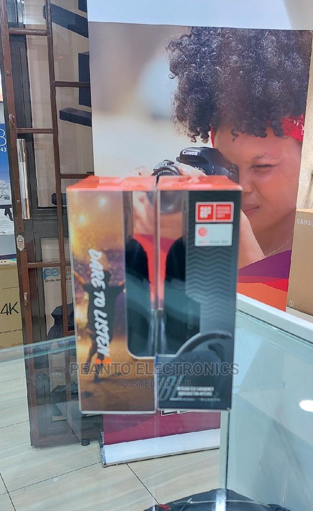 JBL Clip 4: Portable Speaker With Bluetooth. - thumbnail 4