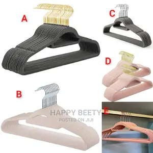 *Velvet Hangers 360degres Rotatable