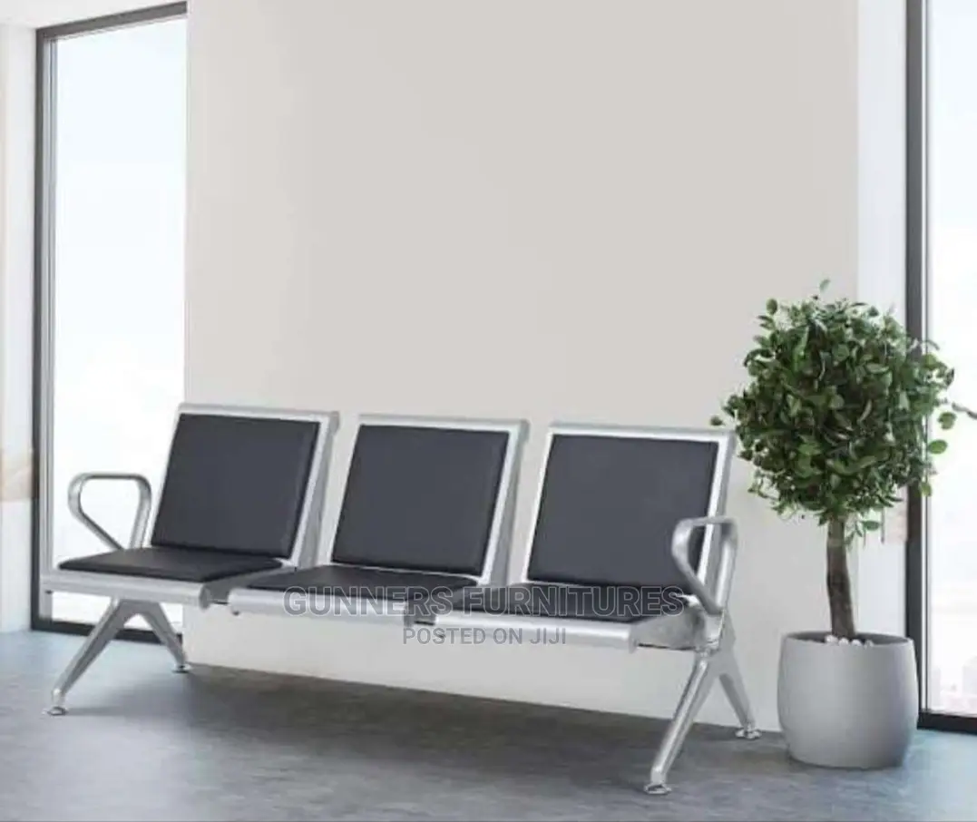 Airport Padded Link Chair.