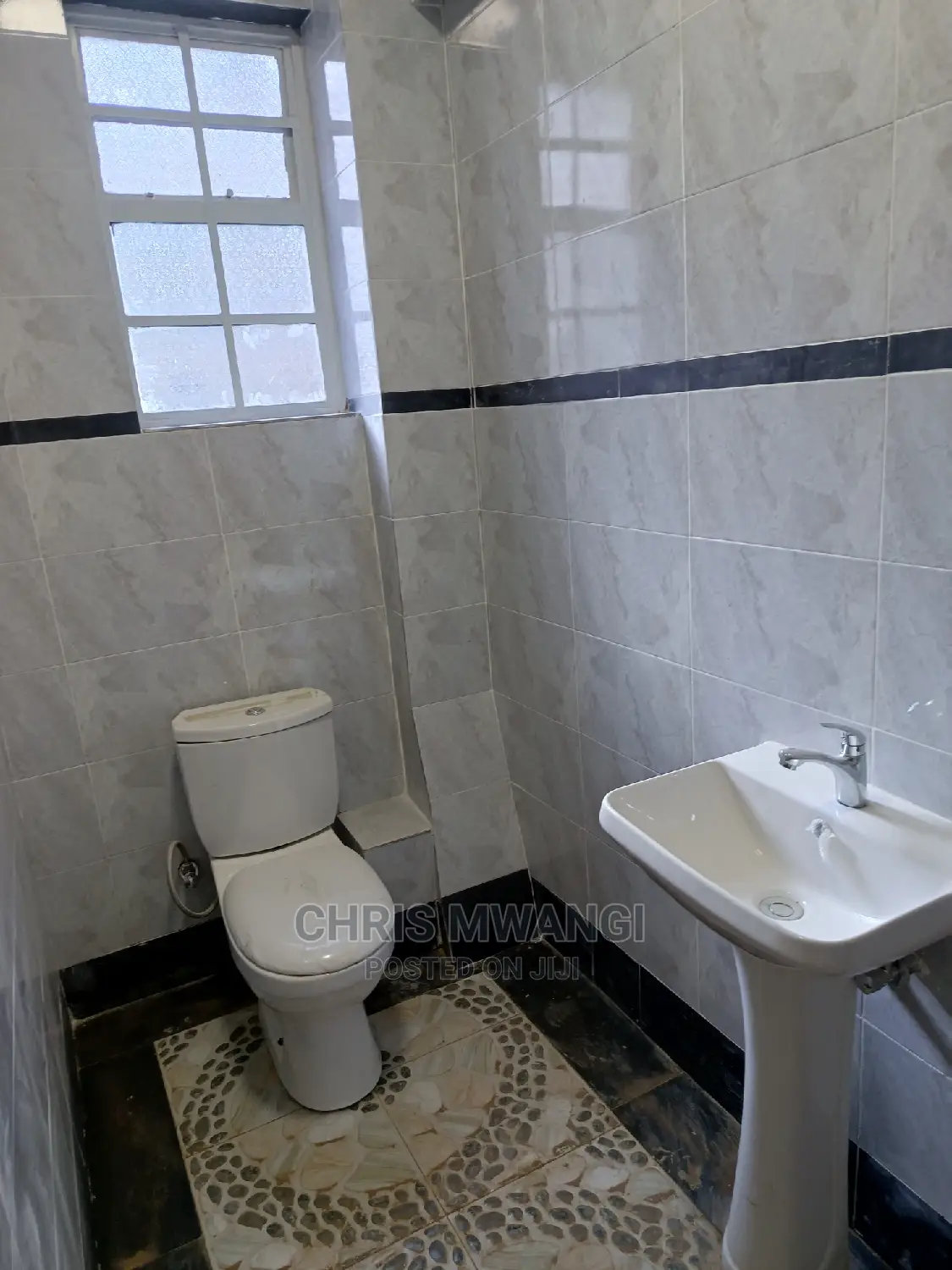 3bdrm Block of Flats in Muchatha Limuru Road, Ruaka for sale