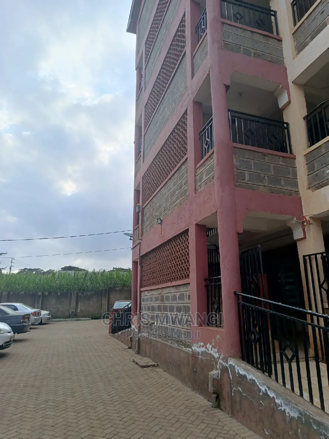 2bdrm Block of Flats in Uthiru Estate for sale