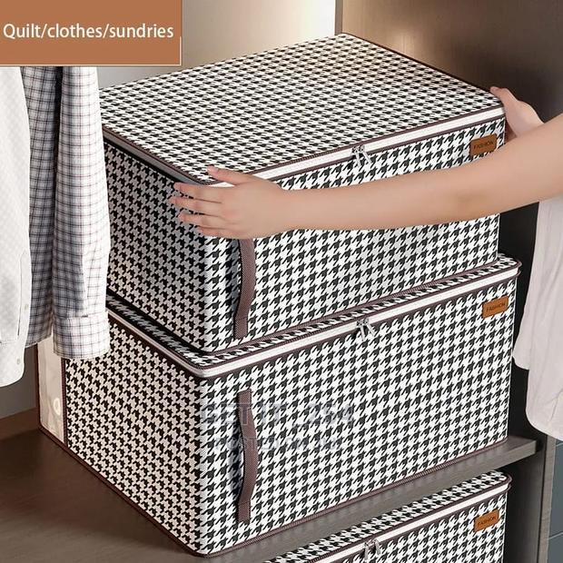 Quilt Duvet/Closet Organizer - main view